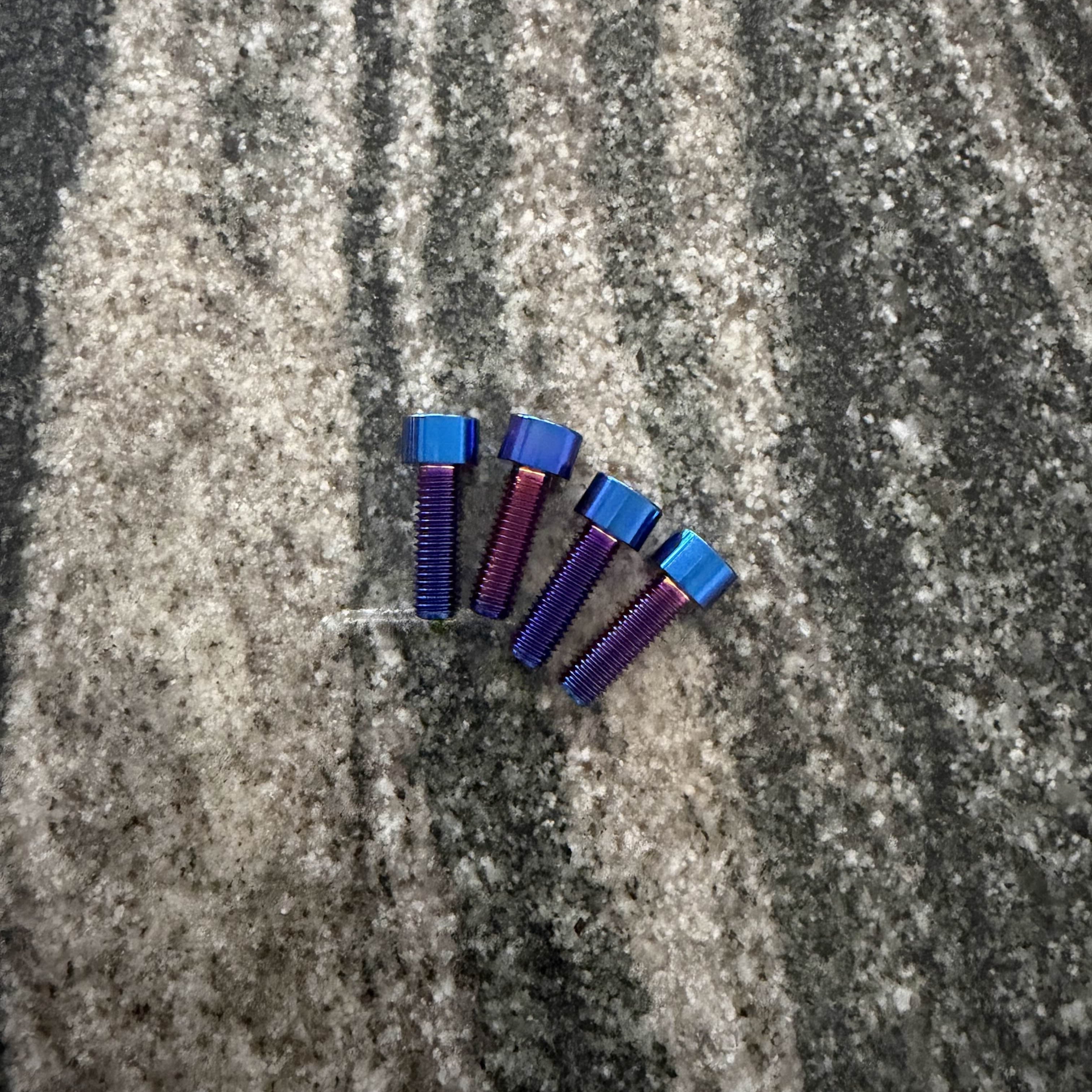 Tuttio Titanium Direct Mount Bolts